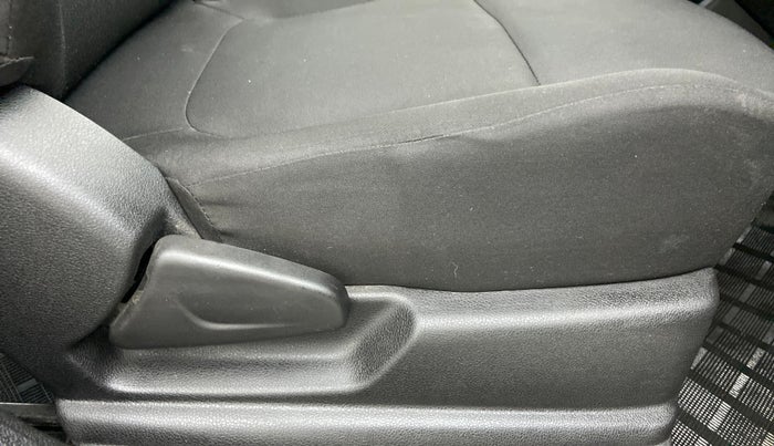 2019 Renault Kwid RXL, Petrol, Manual, 16,217 km, Driver Side Adjustment Panel