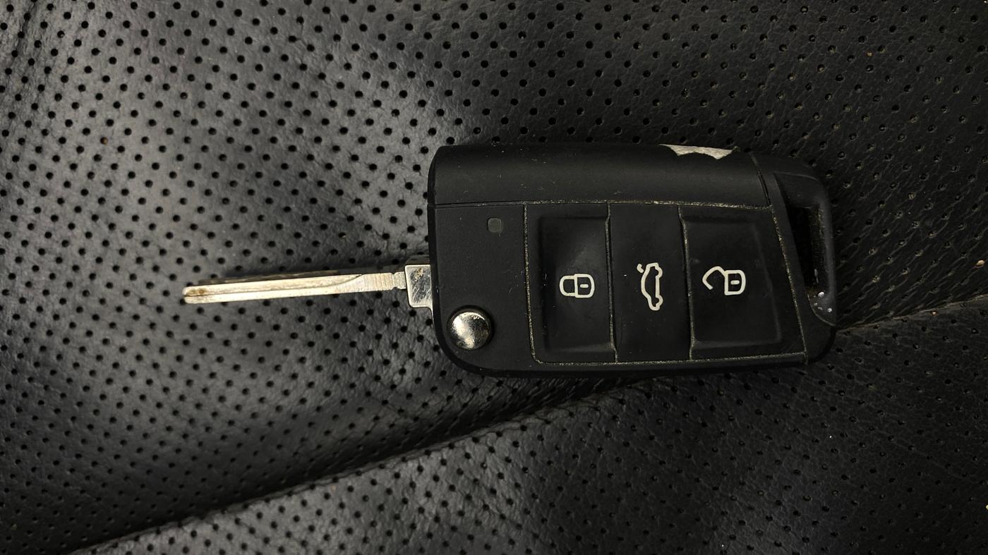 2022 Volkswagen TAIGUN TOPLINE 1.0 TSI AT, Petrol, Automatic, 78,284 km, Key Close Up