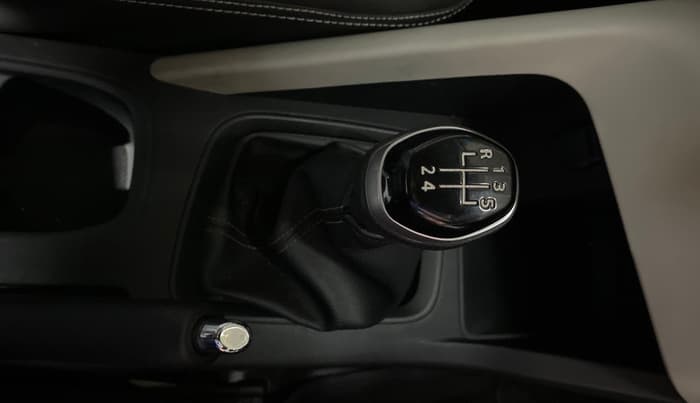 2024 Nissan MAGNITE XE, Petrol, Manual, 7,525 km, Gear Lever