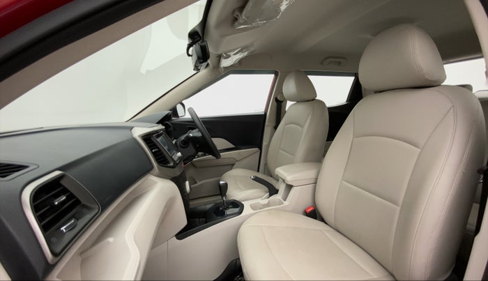 2021 Mahindra XUV300 W6 1.5 DIESEL AMT, Diesel, Automatic, 29,321 km, Right Side Front Door Cabin