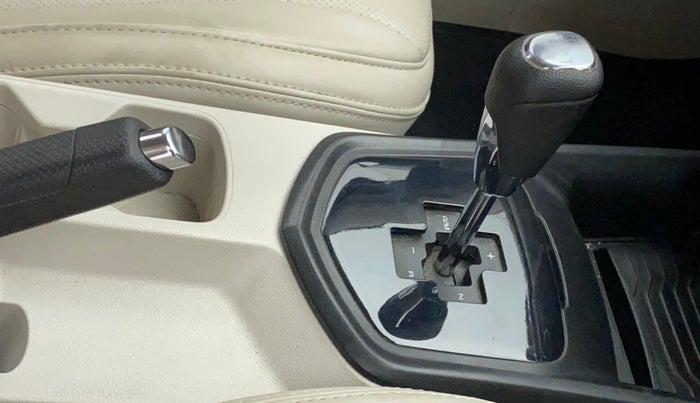 2021 Mahindra XUV300 W6 1.5 DIESEL AMT, Diesel, Automatic, 29,321 km, Gear Lever