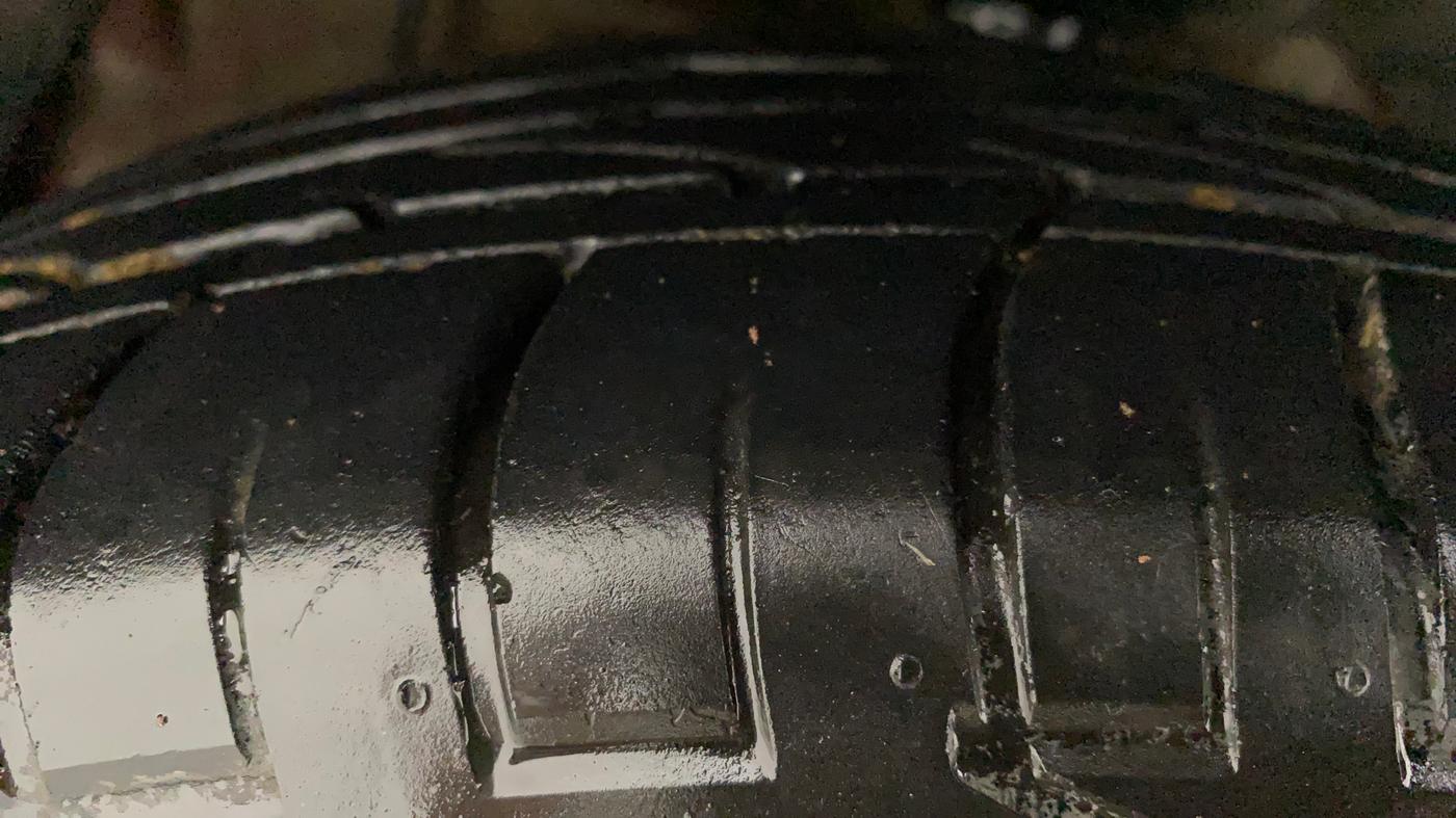 2021 Mahindra XUV300 W6 1.5 DIESEL AMT, Diesel, Automatic, 29,321 km, Left Front Tyre Tread