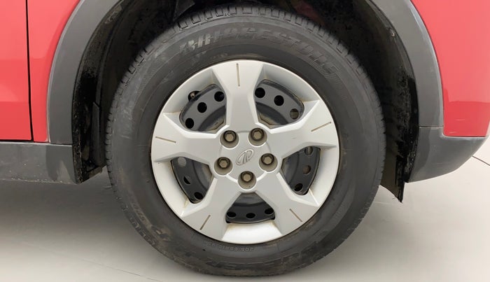2021 Mahindra XUV300 W6 1.5 DIESEL AMT, Diesel, Automatic, 29,321 km, Right Front Wheel