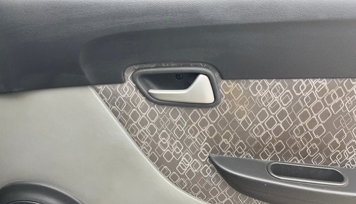 2017 Maruti Alto 800 VXI, Petrol, Manual, 59,443 km, Driver Side Door Panels Control