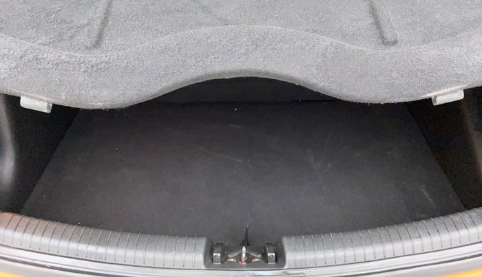 2014 Hyundai Grand i10 MAGNA 1.2 KAPPA VTVT, Petrol, Manual, 62,990 km, Boot Inside
