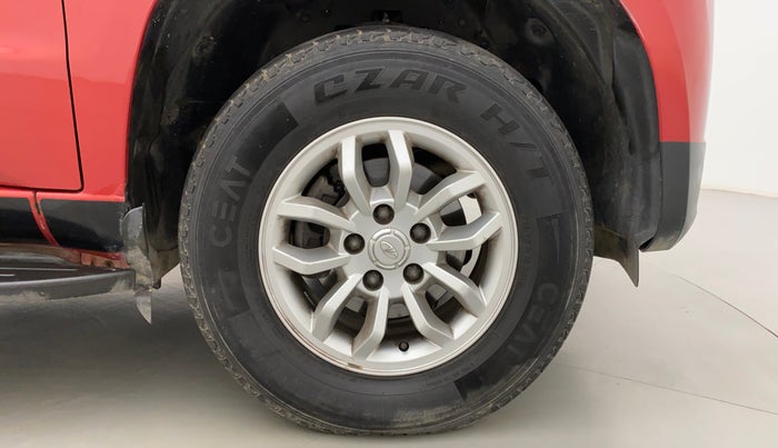 2017 Mahindra TUV300 T8, Diesel, Manual, 49,998 km, Right Front Wheel