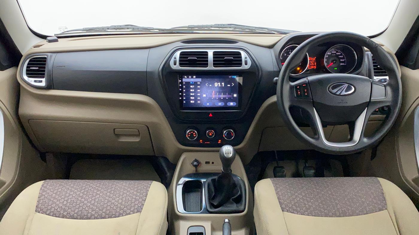 2017 Mahindra TUV300 T8, Diesel, Manual, 49,998 km, Dashboard