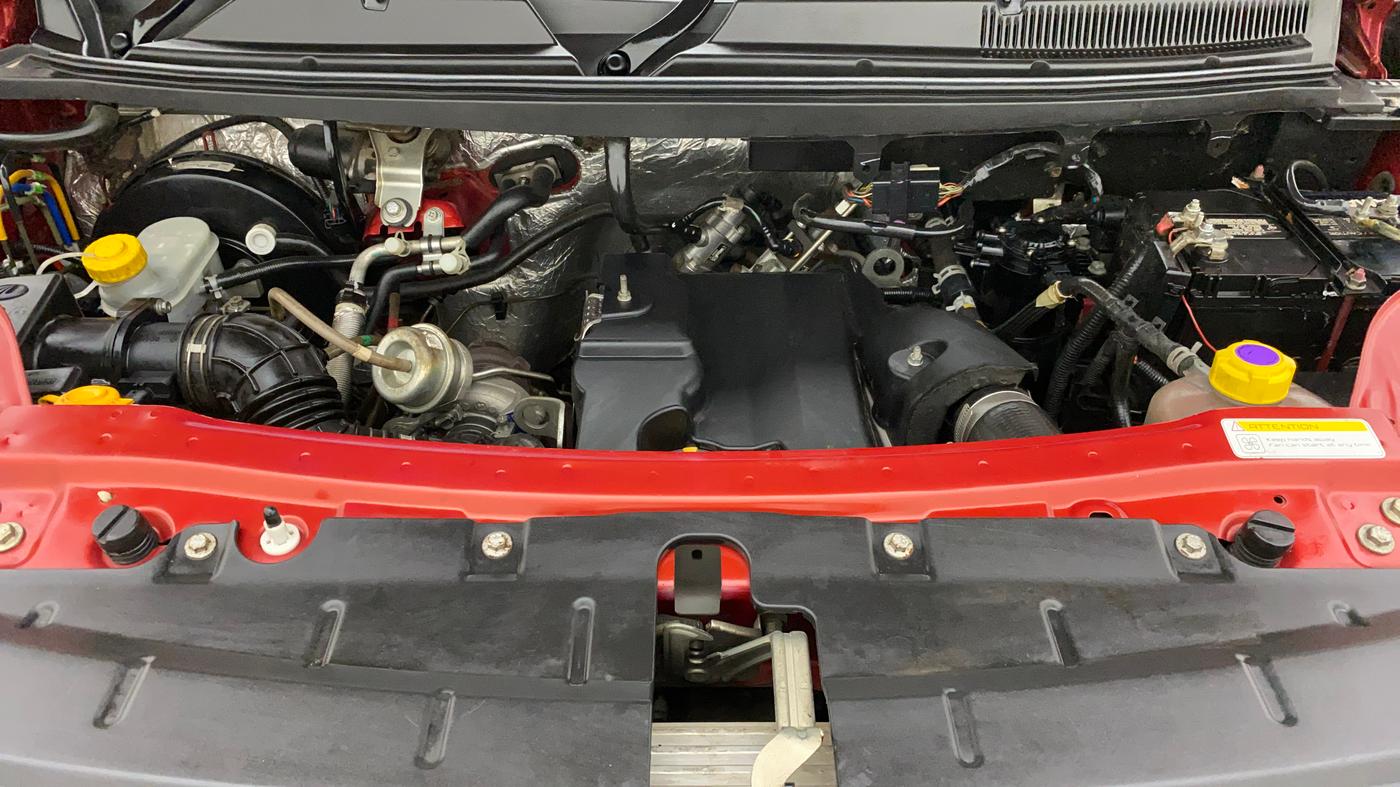 2017 Mahindra TUV300 T8, Diesel, Manual, 49,998 km, Open Bonet