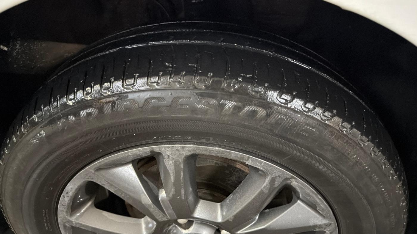 2020 Hyundai Elite i20 SPORTZ PLUS 1.2, Petrol, Manual, 43,282 km, Right Front Tyre Tread