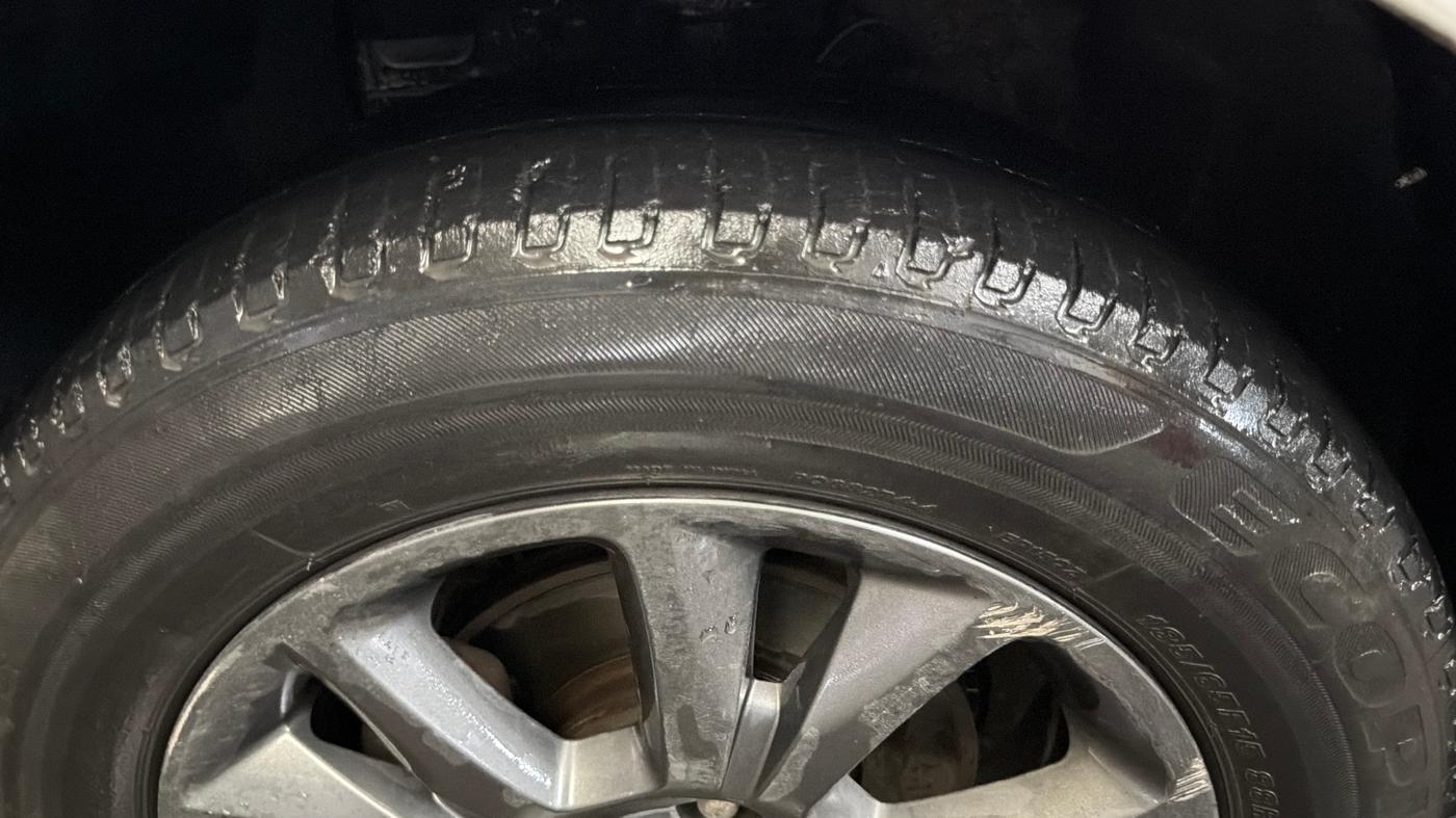 2020 Hyundai Elite i20 SPORTZ PLUS 1.2, Petrol, Manual, 43,282 km, Left Front Tyre Tread