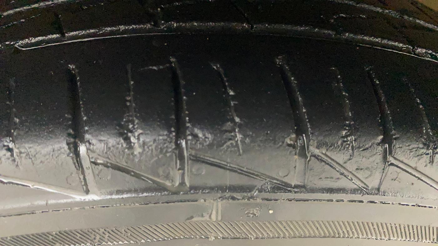 2020 Maruti Alto VXI PLUS, Petrol, Manual, 43,009 km, Left Front Tyre Tread
