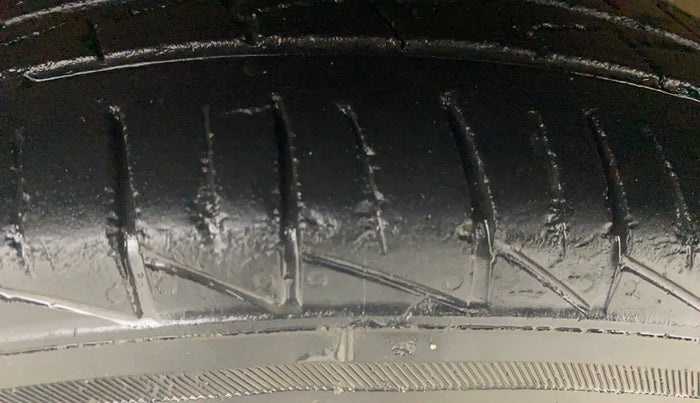 2020 Maruti Alto VXI PLUS, Petrol, Manual, 43,009 km, Left Front Tyre Tread