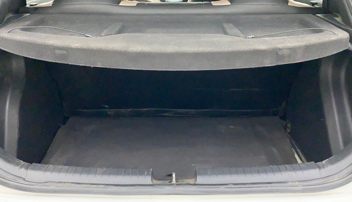 2017 Hyundai Elite i20 ASTA 1.2, Petrol, Manual, 78,546 km, Boot Inside