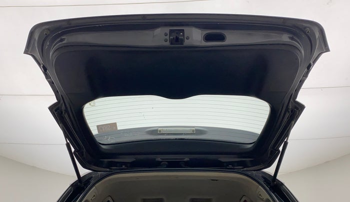 2018 Toyota Innova Crysta 2.4 VX 7 STR, Diesel, Manual, 72,099 km, Boot Door Open