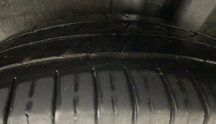 2015 Hyundai Xcent S 1.2, Petrol, Manual, 96,630 km, Left Rear Tyre Tread