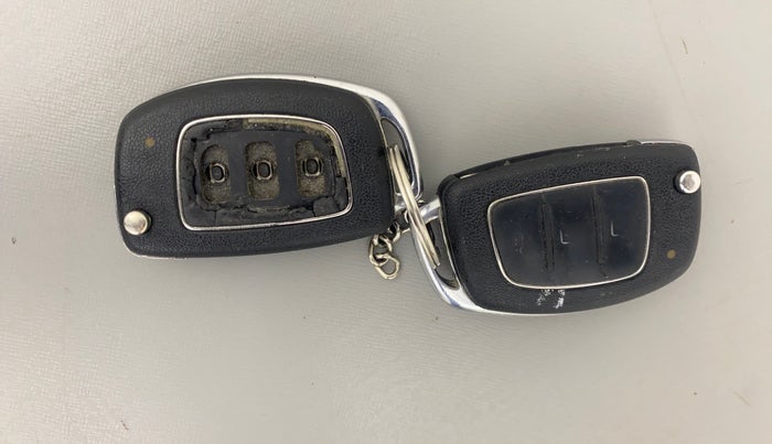 2015 Hyundai Xcent S 1.2, Petrol, Manual, 96,630 km, Key Close Up