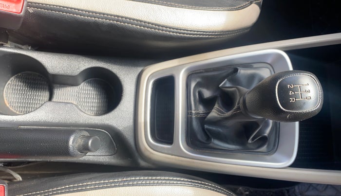 2023 Hyundai VENUE S 1.2, Petrol, Manual, 27,658 km, Gear Lever