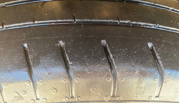 2023 Hyundai VENUE S 1.2, Petrol, Manual, 27,658 km, Left Front Tyre Tread