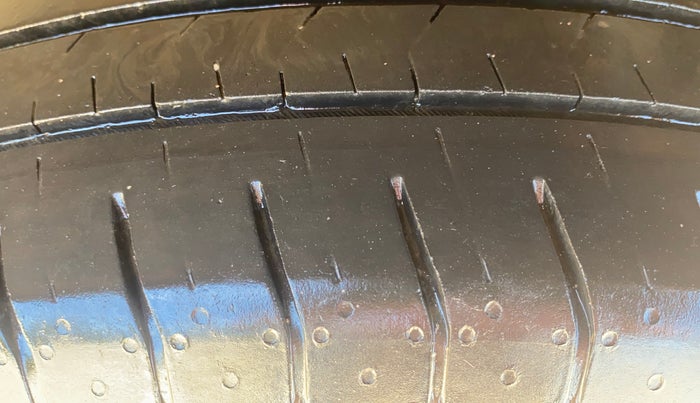 2023 Hyundai VENUE S 1.2, Petrol, Manual, 27,658 km, Left Rear Tyre Tread