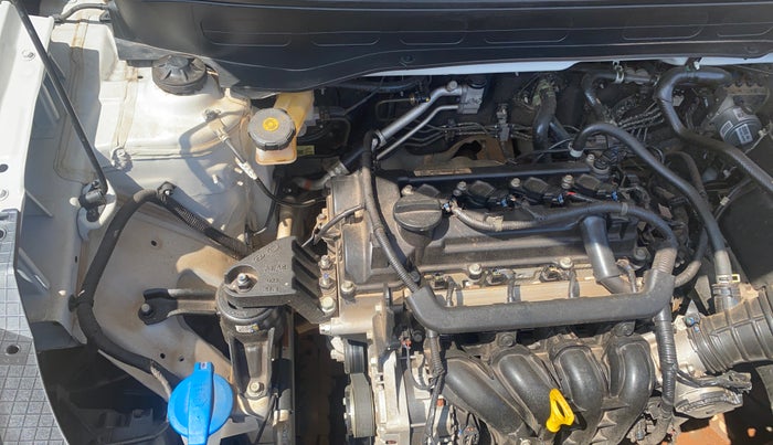 2023 Hyundai VENUE S 1.2, Petrol, Manual, 27,658 km, Engine View - Right