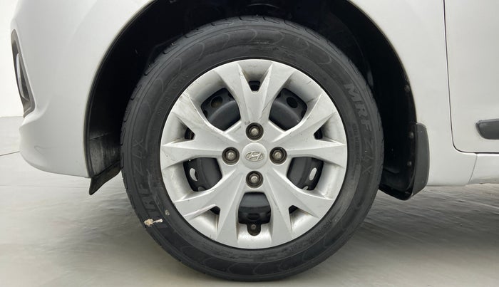 2015 Hyundai Grand i10 SPORTZ 1.1 CRDI, Diesel, Manual, 87,152 km, Left Front Wheel