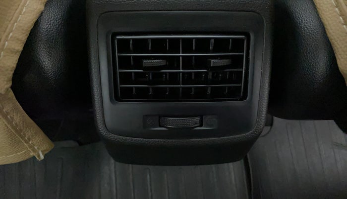2017 Hyundai Grand i10 MAGNA 1.2 KAPPA VTVT, Petrol, Manual, 18,470 km, Rear AC Vents
