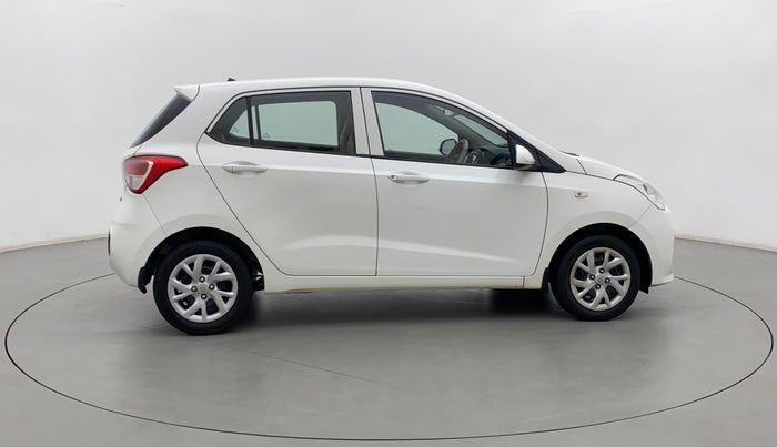 2017 Hyundai Grand i10 MAGNA 1.2 KAPPA VTVT, Petrol, Manual, 18,470 km, Right Side View