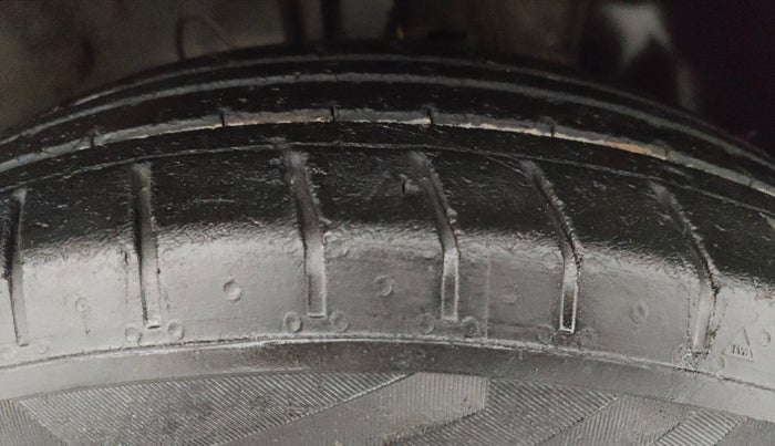 2023 Hyundai VENUE S(O) 1.2, Petrol, Manual, 89,108 km, Right Front Tyre Tread