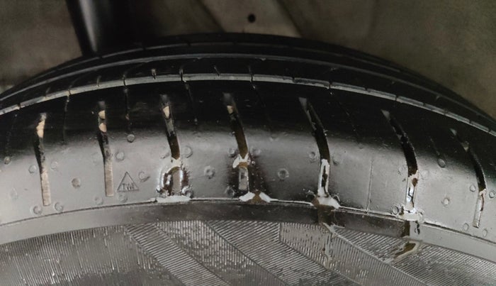 2023 Hyundai VENUE S(O) 1.2, Petrol, Manual, 89,108 km, Right Rear Tyre Tread