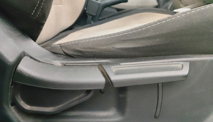 2023 Hyundai VENUE S(O) 1.2, Petrol, Manual, 89,108 km, Driver Side Adjustment Panel