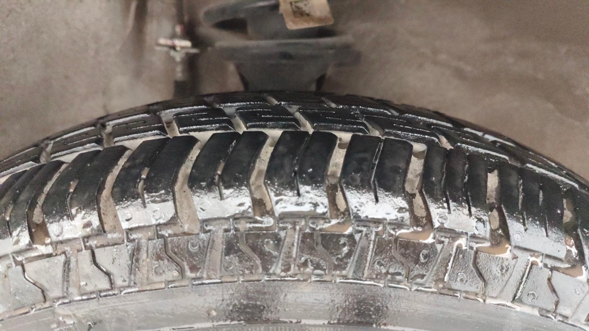 camera-Right-Front-Tyre-Tread