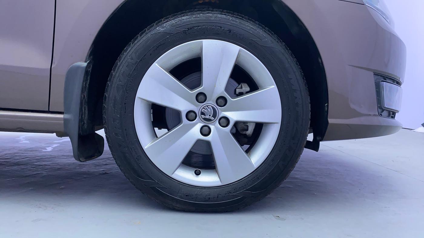 2021 Skoda Rapid AMBITION AT TSI, Petrol, Automatic, 20,450 km, Right Front Wheel