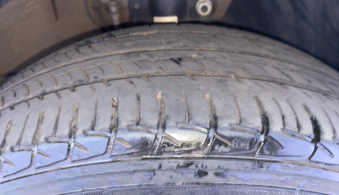 2021 Skoda Rapid AMBITION AT TSI, Petrol, Automatic, 20,450 km, Right Front Tyre Tread