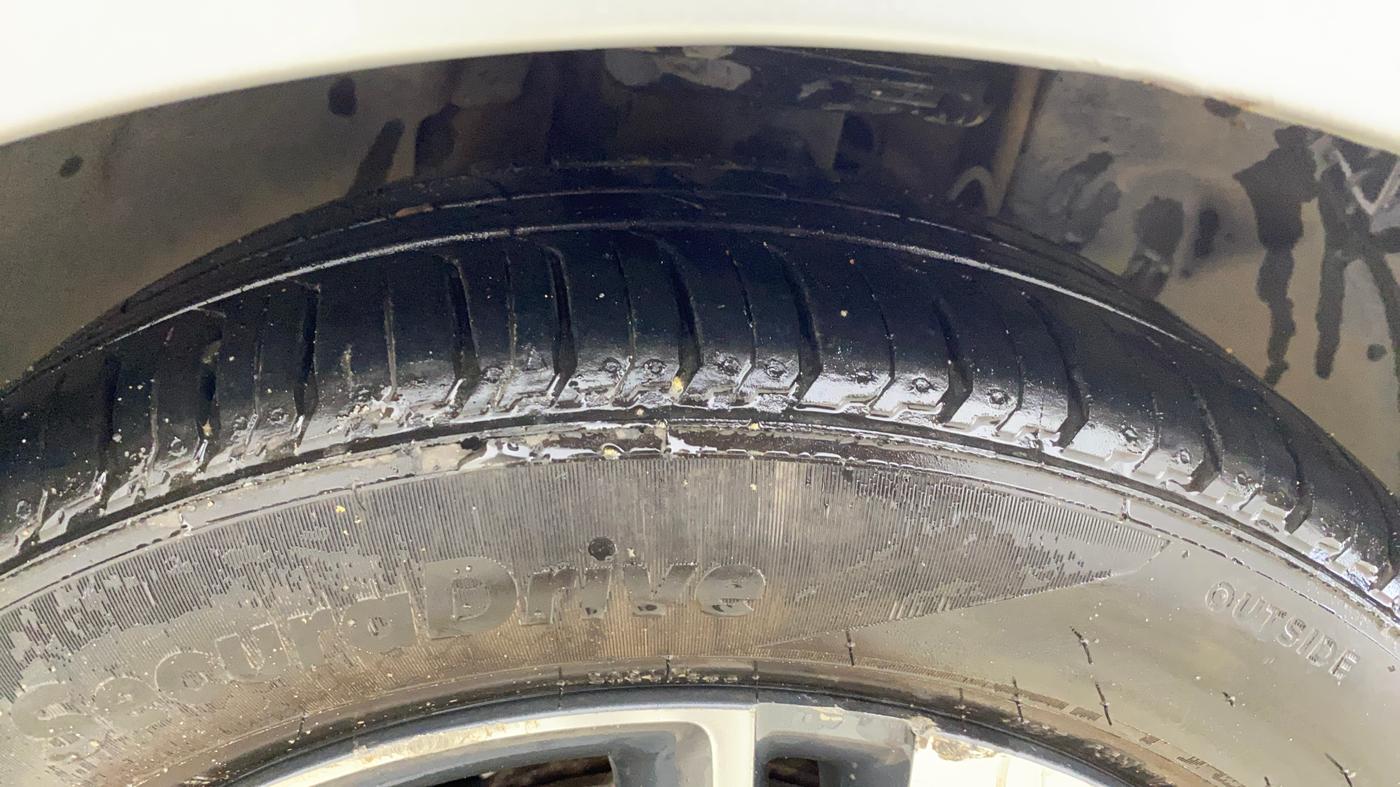 2017 Tata TIGOR XZ (O) PETROL, Petrol, Manual, 60,831 km, Right Front Tyre Tread