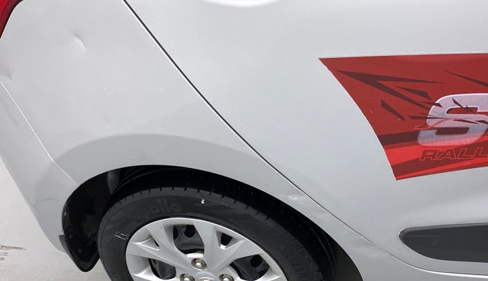 2015 Hyundai Grand i10 SPORTZ 1.2 KAPPA VTVT, Petrol, Manual, 96,954 km, Right quarter panel - Slightly dented