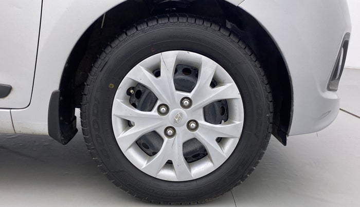2015 Hyundai Grand i10 SPORTZ 1.2 KAPPA VTVT, Petrol, Manual, 96,954 km, Right Front Wheel