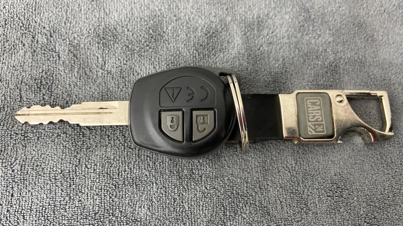 2019 Maruti Swift VXI, Petrol, Manual, 11,380 km, Key Close Up