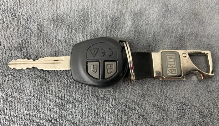 2019 Maruti Swift VXI, Petrol, Manual, 11,380 km, Key Close Up