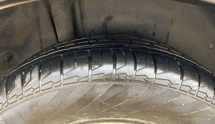 2020 Maruti S Cross SIGMA 1.5, Petrol, Manual, 1,14,919 km, Right Rear Tyre Tread