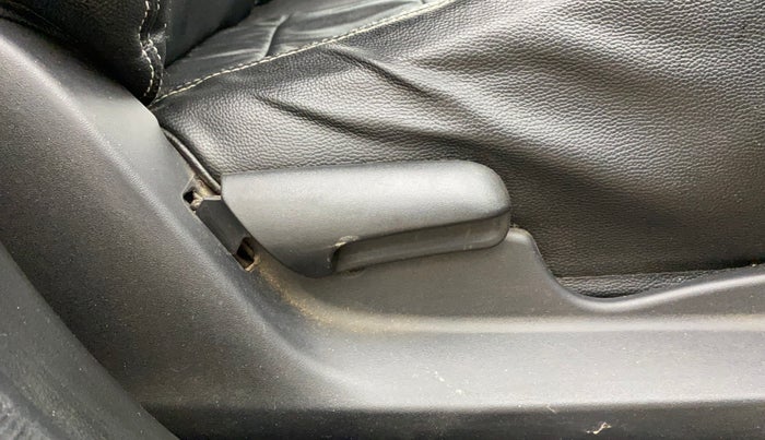 2020 Maruti S Cross SIGMA 1.5, Petrol, Manual, 1,14,919 km, Driver Side Adjustment Panel