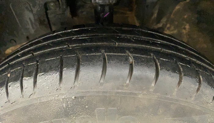 2015 Renault Kwid RXT 0.8, Petrol, Manual, 53,431 km, Left Front Tyre Tread