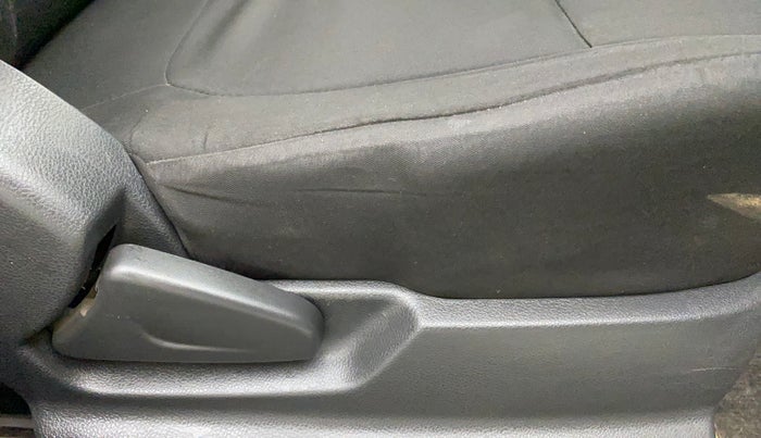 2015 Renault Kwid RXT 0.8, Petrol, Manual, 53,431 km, Driver Side Adjustment Panel