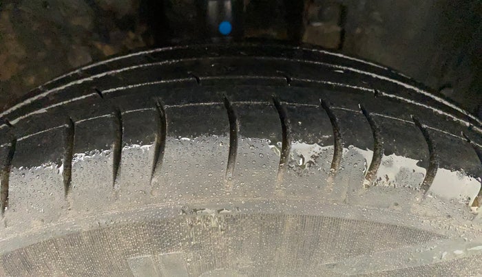 2015 Renault Kwid RXT 0.8, Petrol, Manual, 53,431 km, Right Front Tyre Tread