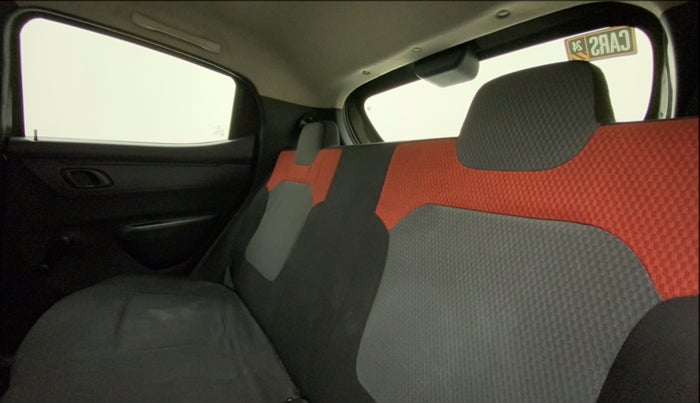 2015 Renault Kwid RXT 0.8, Petrol, Manual, 53,431 km, Right Side Rear Door Cabin