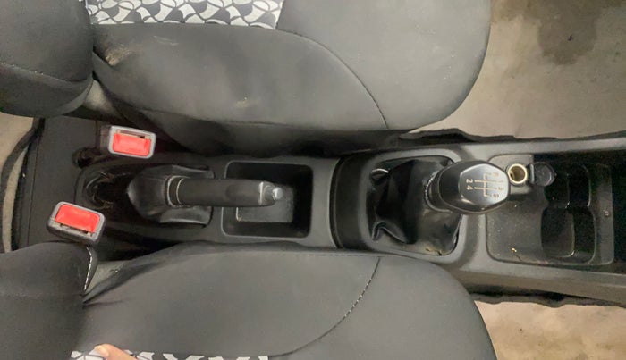 2018 Renault Kwid RXT 1.0, Petrol, Manual, 91,230 km, Gear Lever