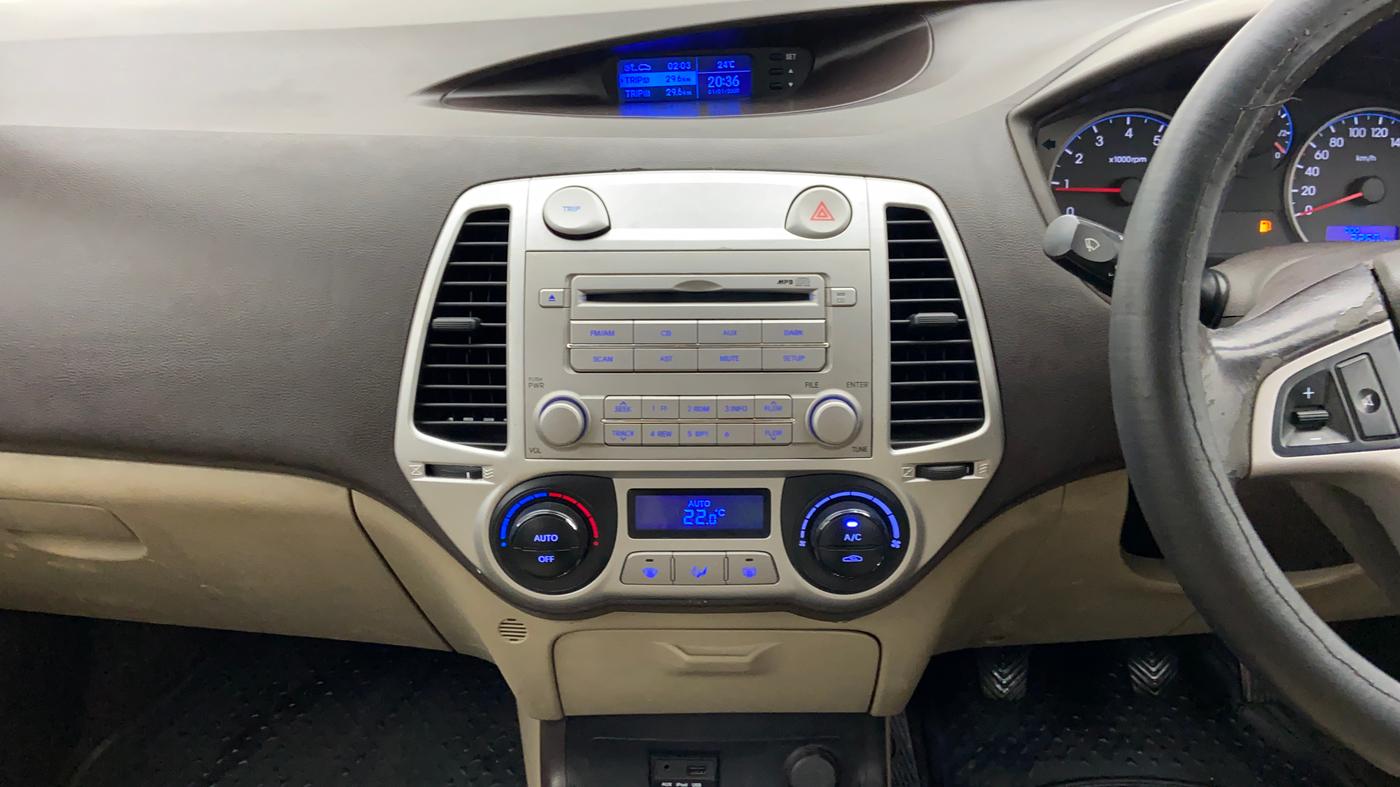 2010 Hyundai i20 SPORTZ 1.2 O, Petrol, Manual, 32,694 km, Air Conditioner