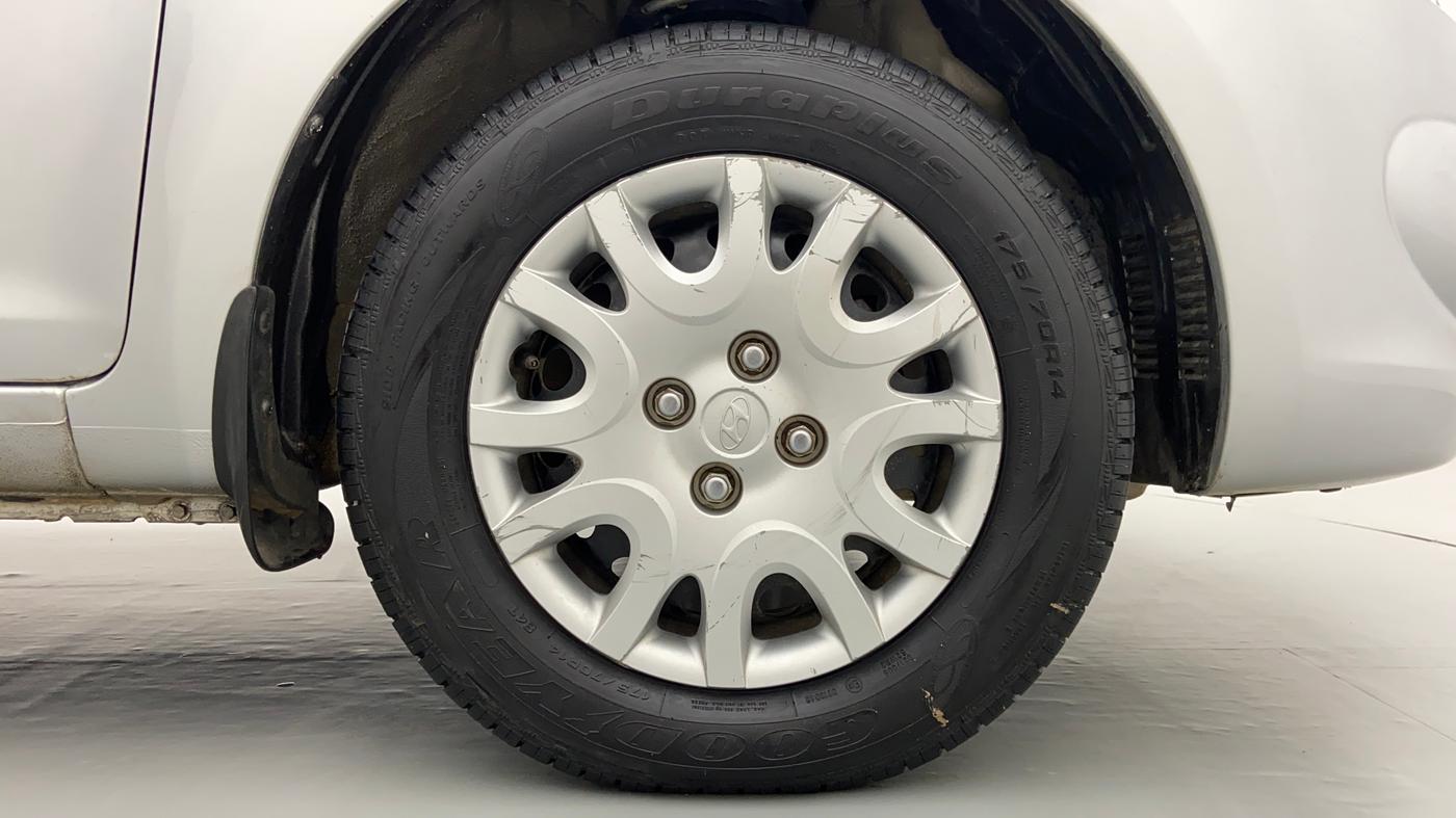 2010 Hyundai i20 SPORTZ 1.2 O, Petrol, Manual, 32,694 km, Right Front Wheel