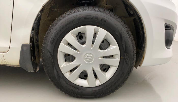 2013 Maruti Swift Dzire VXI, Petrol, Manual, 55,633 km, Right Front Wheel