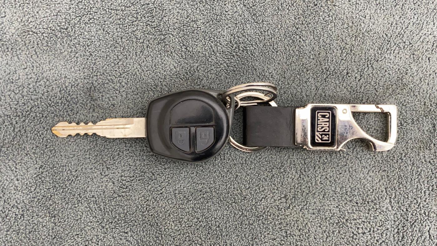 2013 Maruti Swift Dzire VXI, Petrol, Manual, 55,633 km, Key Close Up