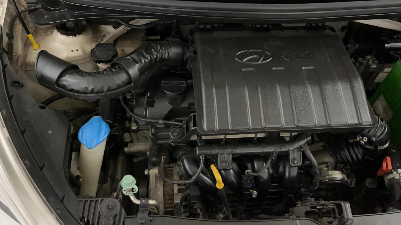 2017 Hyundai Grand i10 SPORTZ (O) AT 1.2 KAPPA VTVT, Petrol, Automatic, 24,817 km, Engine View - Right